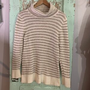 Women’s Banana Republic cream and tan striped turtle neck sweater